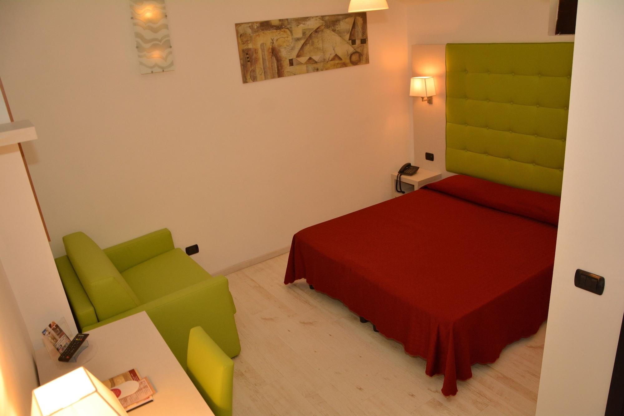 Hotel Villa Glicini Pinerolo ภายนอก รูปภาพ